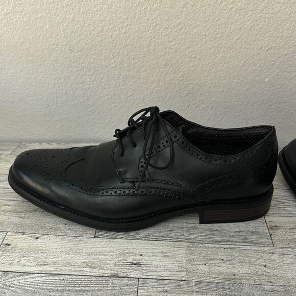 Chaps Black Leather Wingtip Shoes Size 11 NWT - Picture 4 of 11